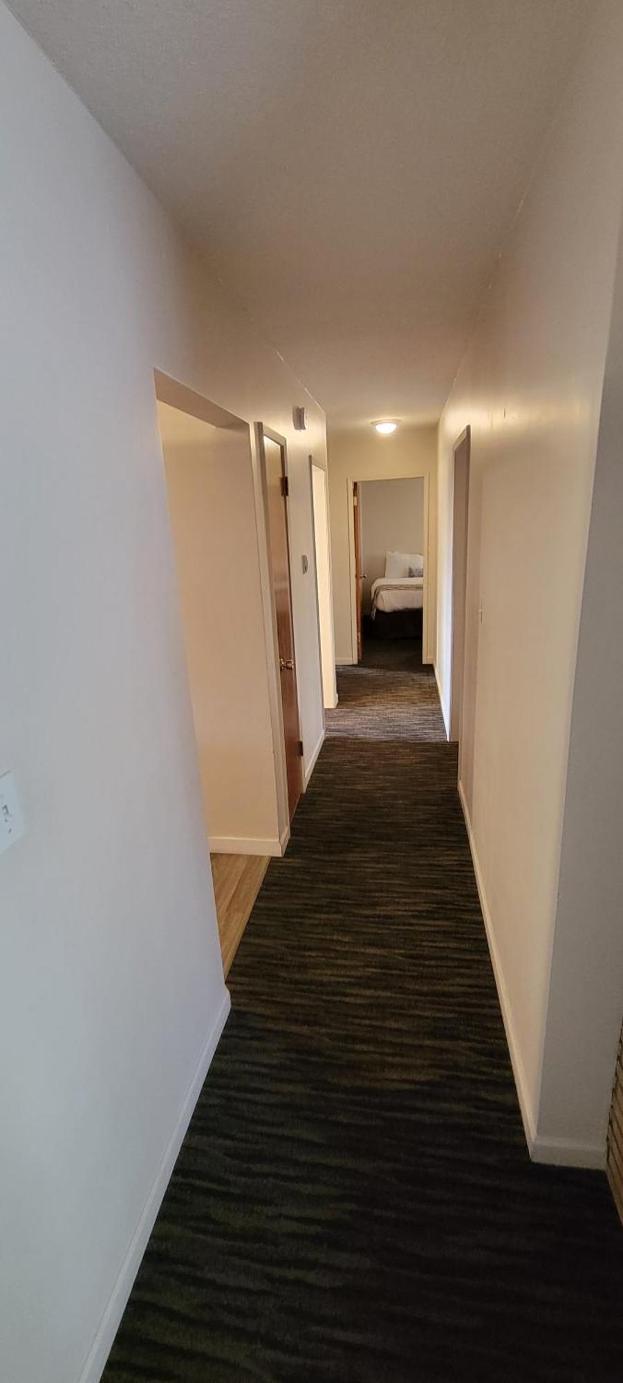 Recreation Inn And Suites Kelowna Esterno foto