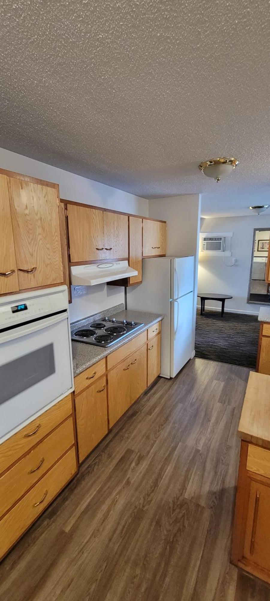 Recreation Inn And Suites Kelowna Esterno foto