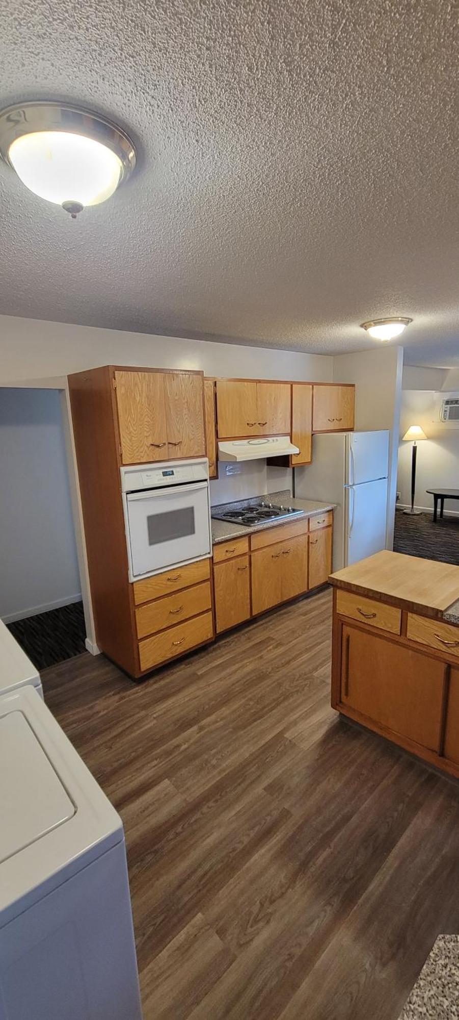 Recreation Inn And Suites Kelowna Esterno foto
